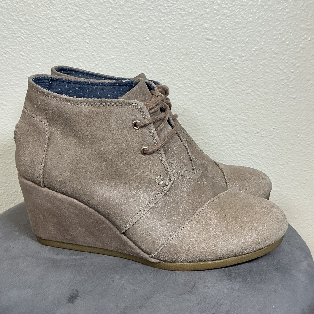 Toms Women's 7 Taupe Suede Desert Wedge Booties Leather Ankle Lace‎ Up Comfort